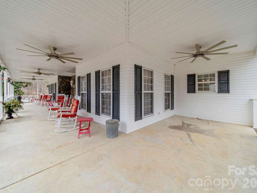 6650 Dellwood Drive, Kannapolis, NC 28081.  MLS# CAR4332230, YatesRealty ID 3478. 
