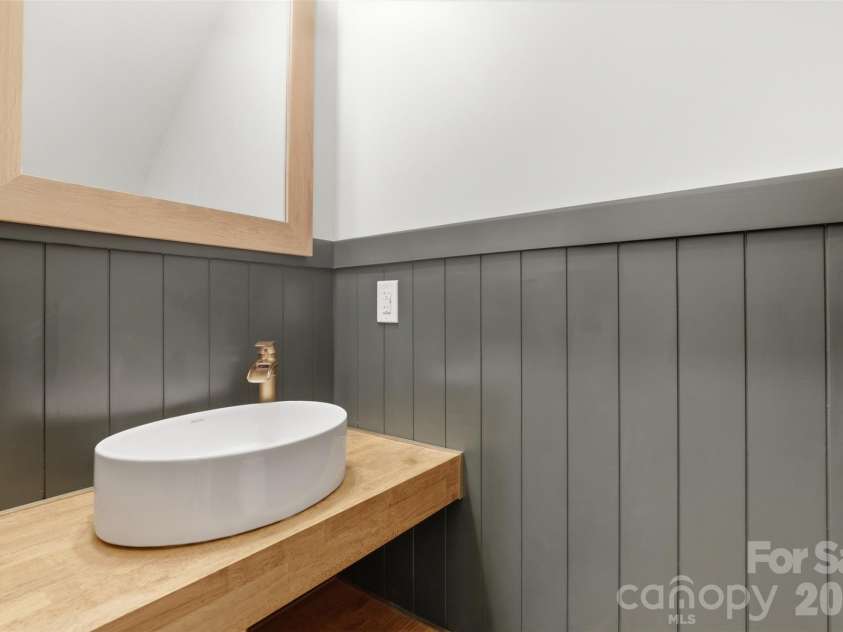 9472 Caddell Road, Fort Mill, SC 29707.  MLS# CAR4389015, YatesRealty ID 34780. 1/2 bathroom downstairs