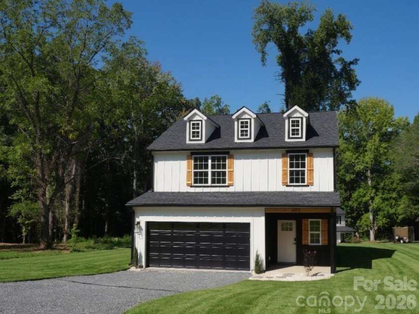 9472 Caddell Road, Fort Mill, SC 29707.  MLS# CAR4389015, YatesRealty ID 34780. 
