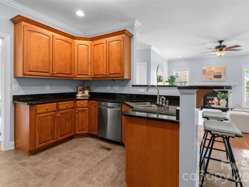 5649 Old Town Lane, Gastonia, NC 28056.  MLS# CAR4392469, YatesRealty ID 34781. 