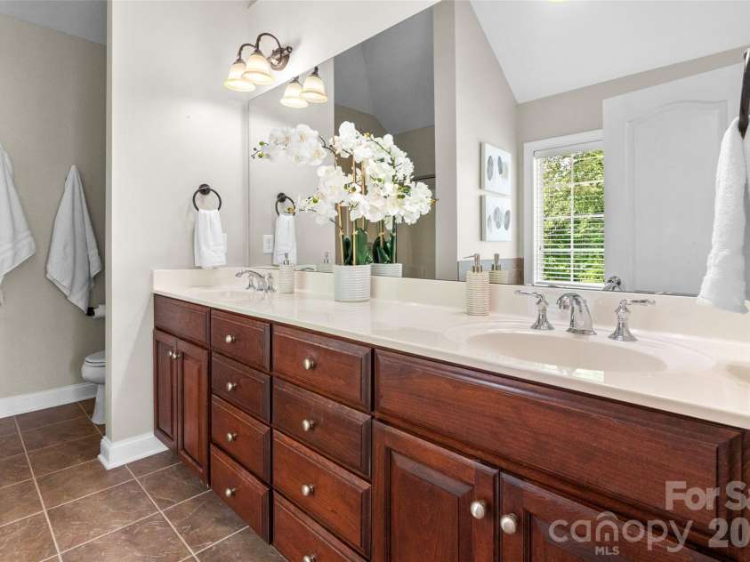 5649 Old Town Lane, Gastonia, NC 28056.  MLS# CAR4392469, YatesRealty ID 34781. 