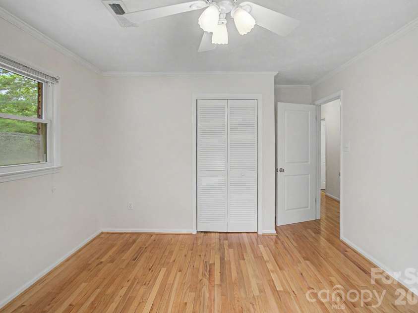 22 Mayfair Drive, Candler, NC 28715.  MLS# CAR4391102, YatesRealty ID 34782. 