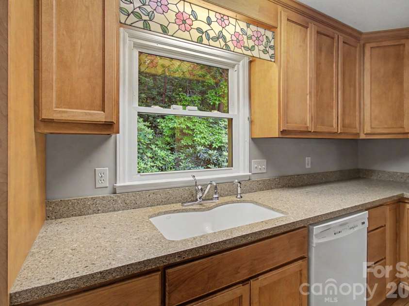 22 Mayfair Drive, Candler, NC 28715.  MLS# CAR4391102, YatesRealty ID 34782. Kitchen Area