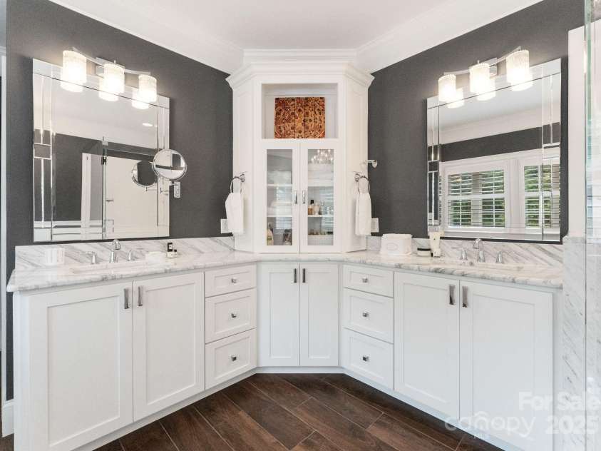 239 Kimberly Road, Davidson, NC 28036.  MLS# CAR4288776, YatesRealty ID 34782. 