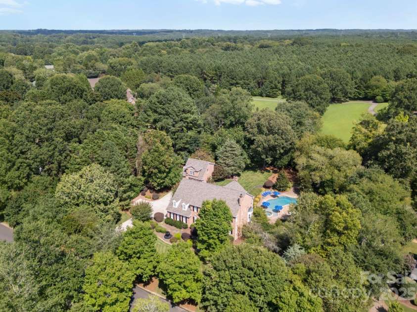 239 Kimberly Road, Davidson, NC 28036.  MLS# CAR4288776, YatesRealty ID 34782. This one has it all!  Wonderful opportunity to own a piece of Davidson!