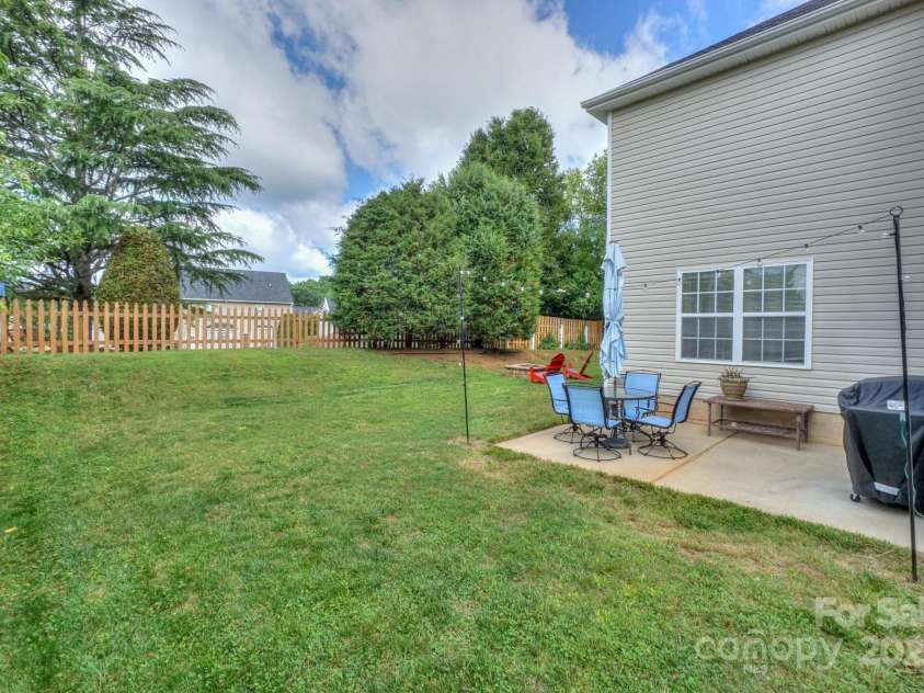 166 Glenn Allen Road, Mooresville, NC 28115.  MLS# CAR4263759, YatesRealty ID 34785. 