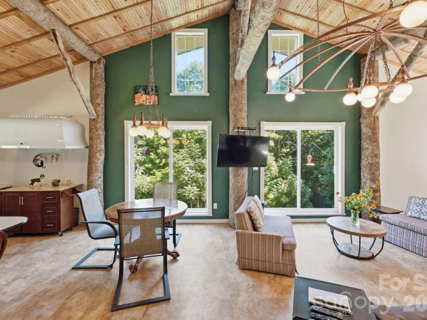 583 Dark Ridge Road, Sylva, NC 28779.  MLS# CAR4394353, YatesRealty ID 34785. Entering the great room from the front hall