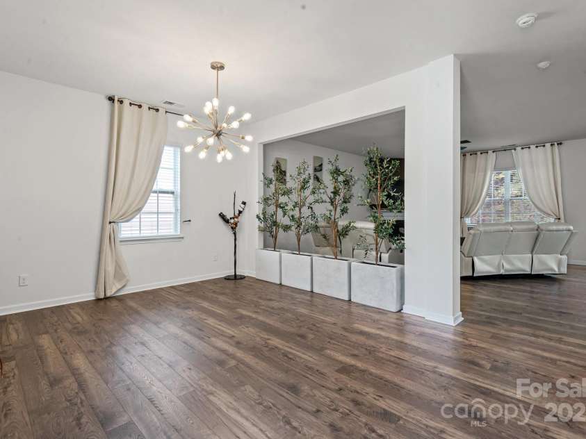 919 Rock Haven Drive, Charlotte, NC 28216.  MLS# CAR4291473, YatesRealty ID 34786. Dining Room