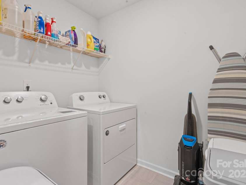 919 Rock Haven Drive, Charlotte, NC 28216.  MLS# CAR4291473, YatesRealty ID 34786. Laundry