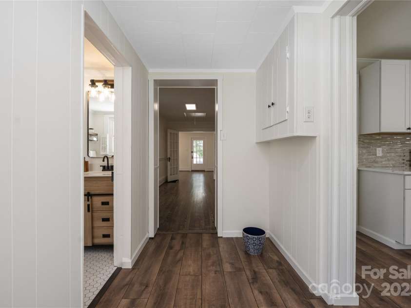619 Oak Street, Mooresville, NC 28115.  MLS# CAR4274443, YatesRealty ID 34787. 