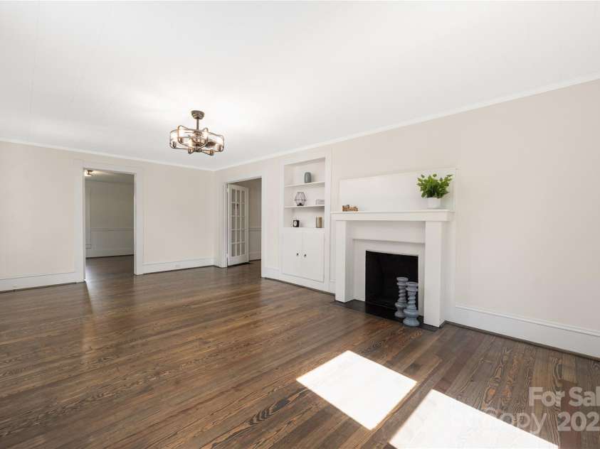 619 Oak Street, Mooresville, NC 28115.  MLS# CAR4274443, YatesRealty ID 34787. 
