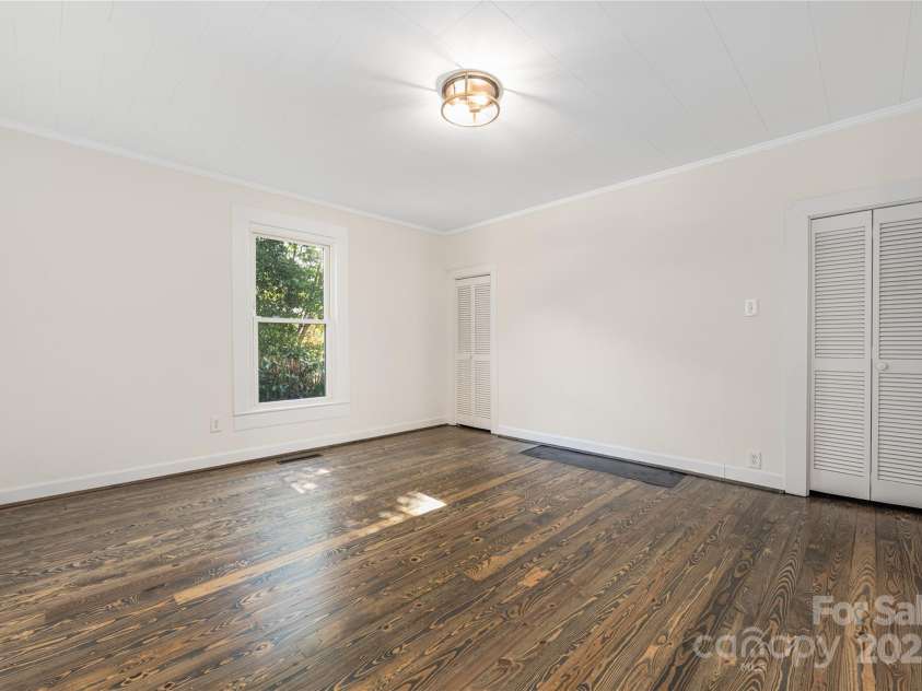 619 Oak Street, Mooresville, NC 28115.  MLS# CAR4274443, YatesRealty ID 34787. 