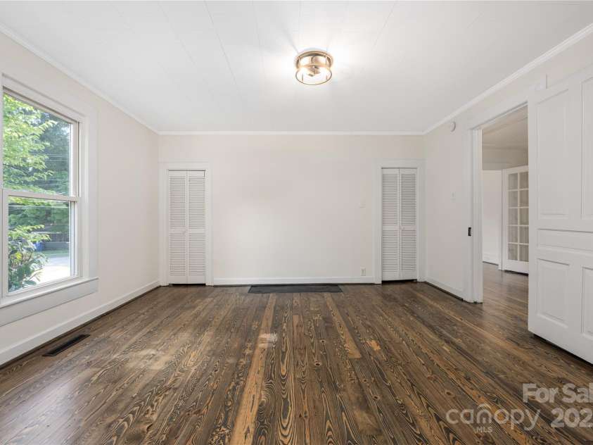 619 Oak Street, Mooresville, NC 28115.  MLS# CAR4274443, YatesRealty ID 34787. 