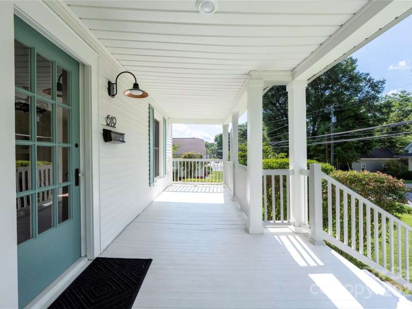 619 Oak Street, Mooresville, NC 28115.  MLS# CAR4274443, YatesRealty ID 34787. Front proch