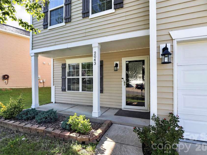 2043 Grimley Lane, Fort Mill, SC 29707.  MLS# CAR4397584, YatesRealty ID 34788. Front porch