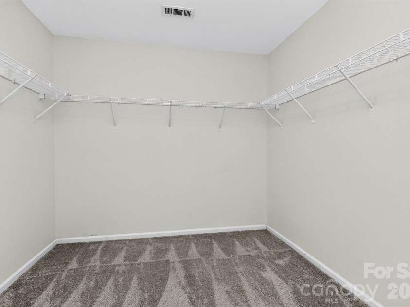 2043 Grimley Lane, Fort Mill, SC 29707.  MLS# CAR4397584, YatesRealty ID 34788. Primary walk-in closet