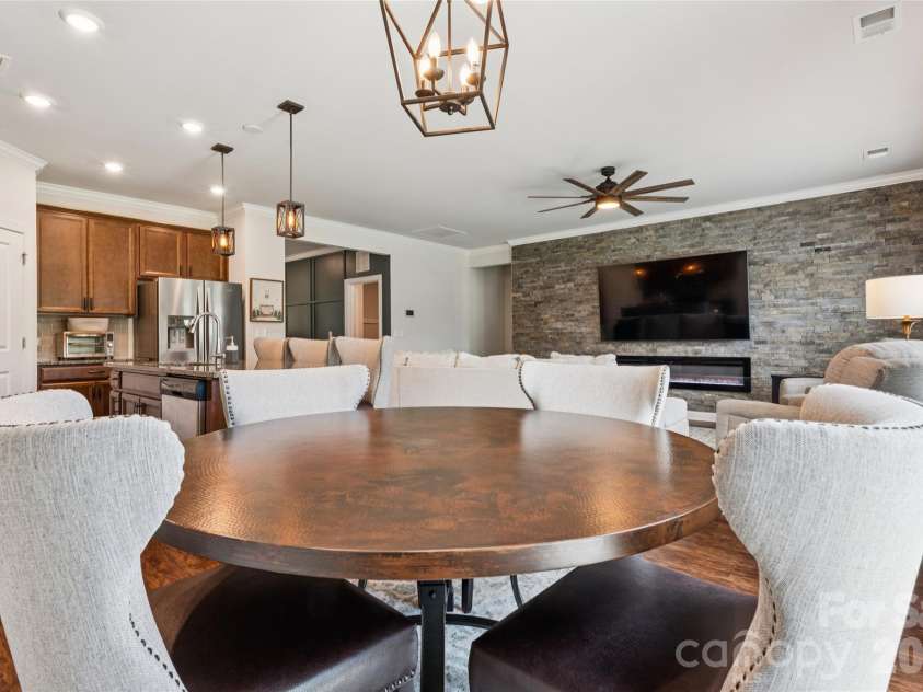 3850 Longmore Lane, Kannapolis, NC 28081.  MLS# CAR4394364, YatesRealty ID 34789. Open concept