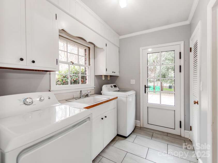 1311 Burtonwood Circle, Charlotte, NC 28212.  MLS# CAR4333889, YatesRealty ID 3479. 