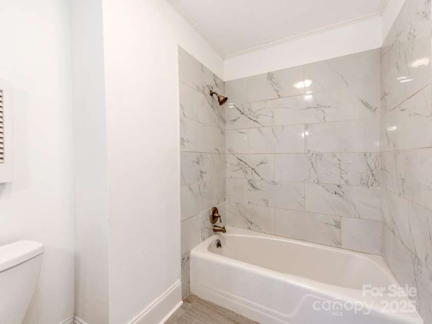 1311 Burtonwood Circle, Charlotte, NC 28212.  MLS# CAR4333889, YatesRealty ID 3479. 