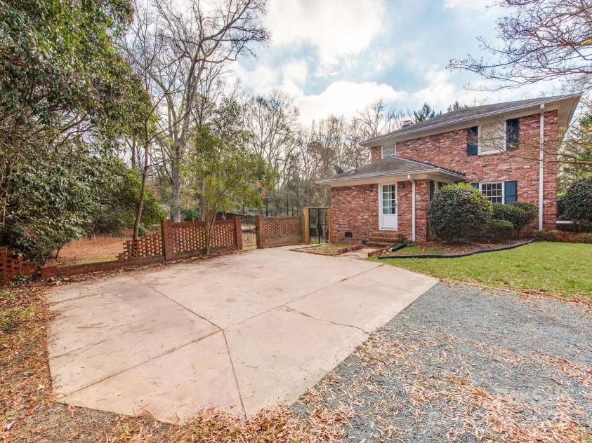 1311 Burtonwood Circle, Charlotte, NC 28212.  MLS# CAR4333889, YatesRealty ID 3479. 