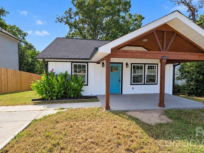 142 Morrow Avenue, Albemarle, NC 28001.  MLS# CAR4422142, YatesRealty ID 3479. 