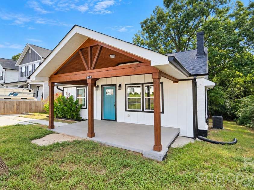 142 Morrow Avenue, Albemarle, NC 28001.  MLS# CAR4422142, YatesRealty ID 3479. 