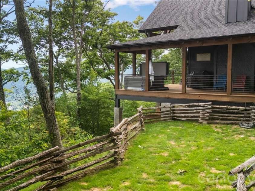 241 Ataya Trail, Maggie Valley, NC 28751.  MLS# CAR4397152, YatesRealty ID 34790. Fenced dog yard