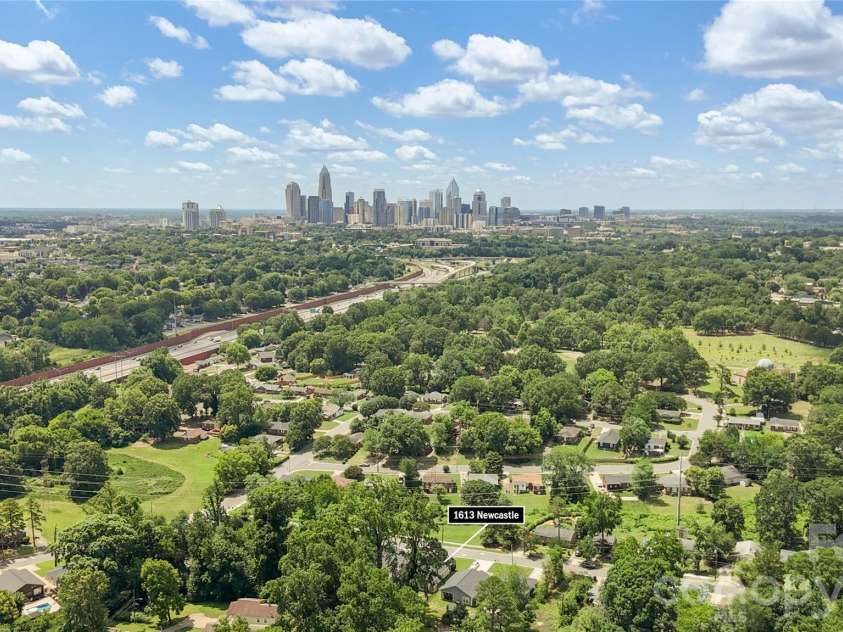 1613 Newcastle Street, Charlotte, NC 28216.  MLS# CAR4393517, YatesRealty ID 34793. 