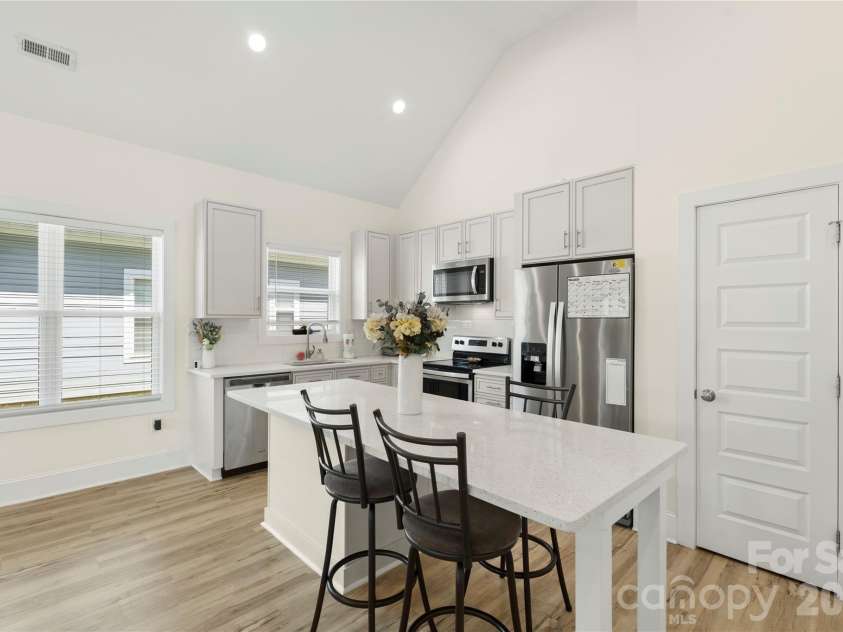 1613 Newcastle Street, Charlotte, NC 28216.  MLS# CAR4393517, YatesRealty ID 34793. 