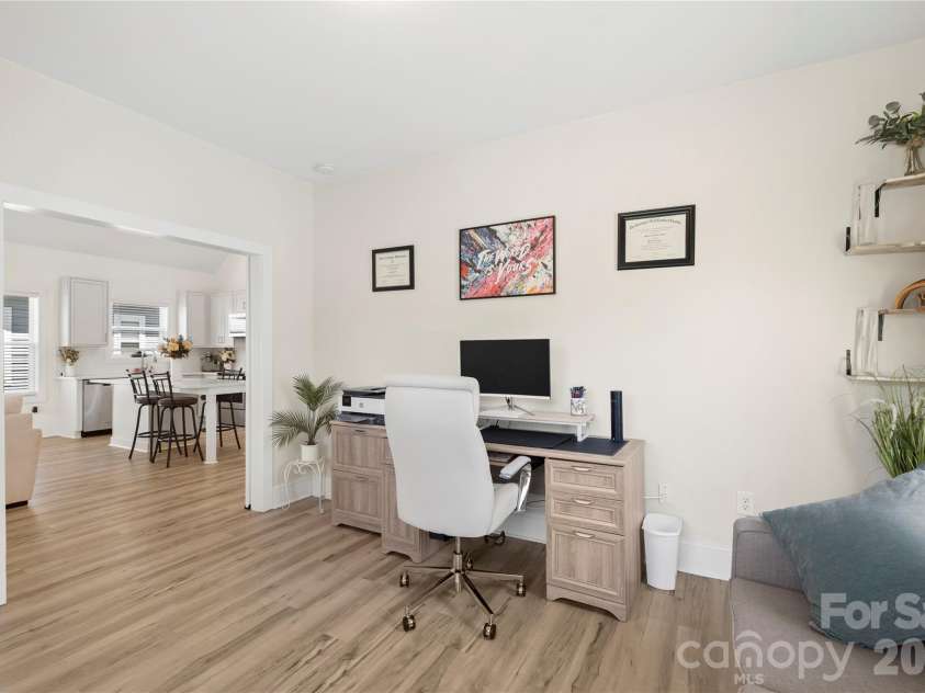 1613 Newcastle Street, Charlotte, NC 28216.  MLS# CAR4393517, YatesRealty ID 34793. 