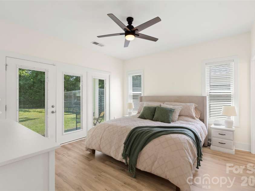 1613 Newcastle Street, Charlotte, NC 28216.  MLS# CAR4393517, YatesRealty ID 34793. 
