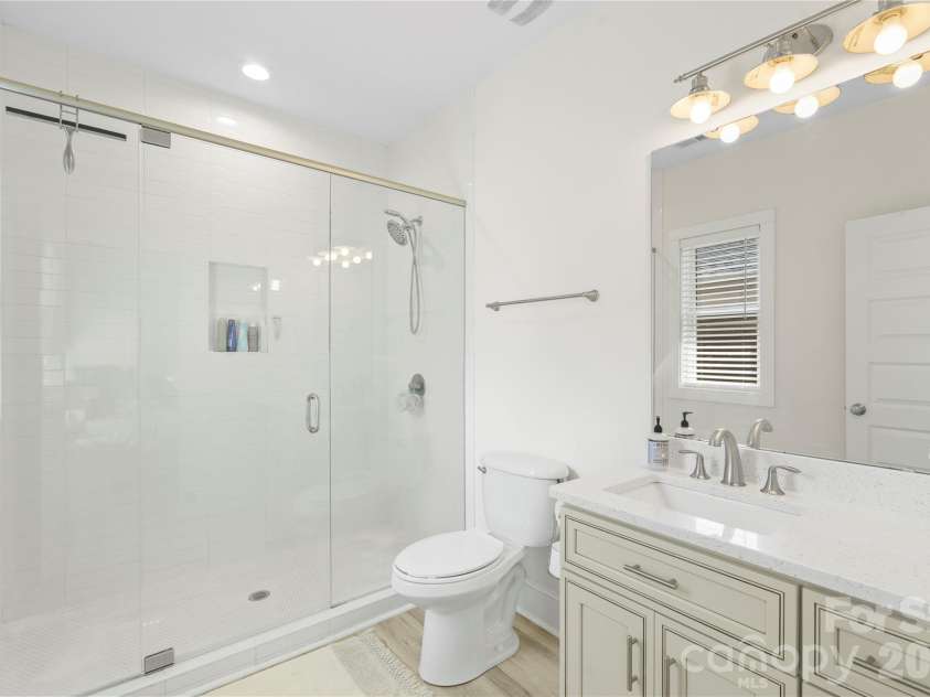 1613 Newcastle Street, Charlotte, NC 28216.  MLS# CAR4393517, YatesRealty ID 34793. 