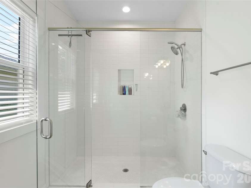 1613 Newcastle Street, Charlotte, NC 28216.  MLS# CAR4393517, YatesRealty ID 34793. 