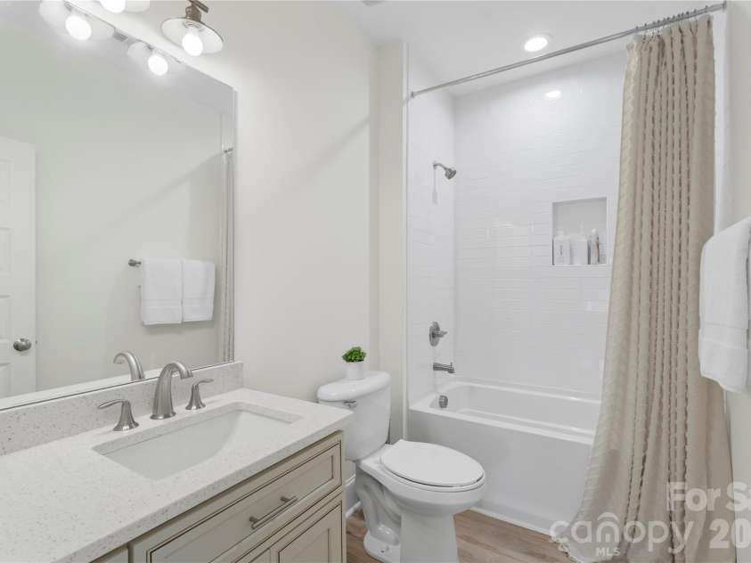 1613 Newcastle Street, Charlotte, NC 28216.  MLS# CAR4393517, YatesRealty ID 34793. 