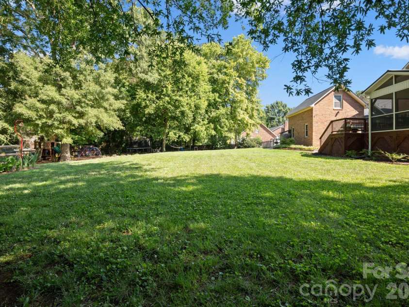 1307 Bennington Drive, Concord, NC 28027.  MLS# CAR4394674, YatesRealty ID 34794. 