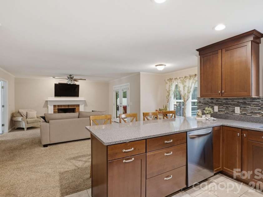 1307 Bennington Drive, Concord, NC 28027.  MLS# CAR4394674, YatesRealty ID 34794. 