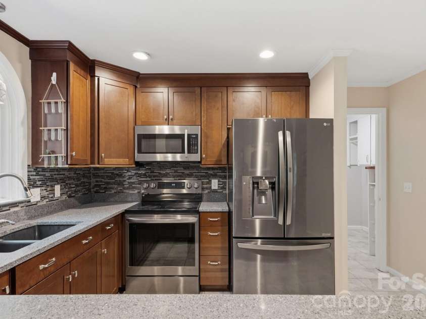 1307 Bennington Drive, Concord, NC 28027.  MLS# CAR4394674, YatesRealty ID 34794. 