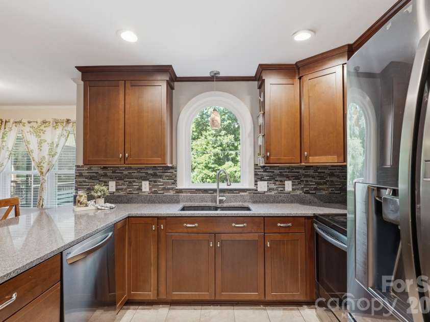 1307 Bennington Drive, Concord, NC 28027.  MLS# CAR4394674, YatesRealty ID 34794. 