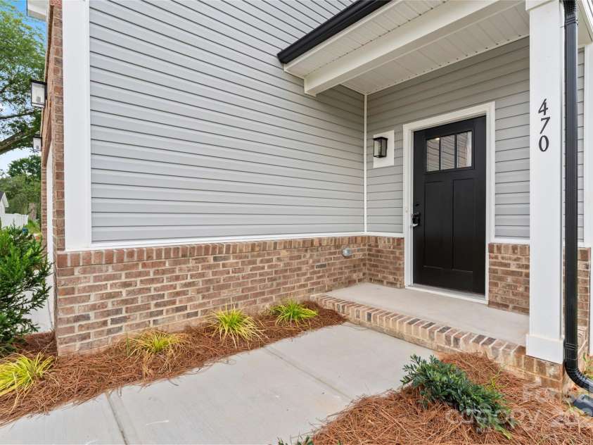 470 Contentment Court, Kannapolis, NC 28083.  MLS# CAR4284722, YatesRealty ID 34795. 