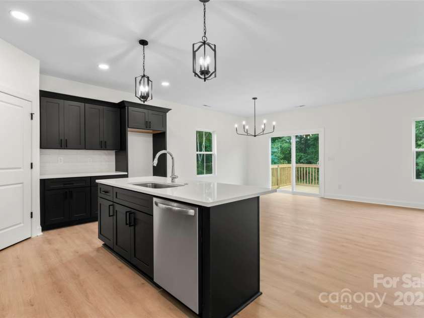 470 Contentment Court, Kannapolis, NC 28083.  MLS# CAR4284722, YatesRealty ID 34795. 