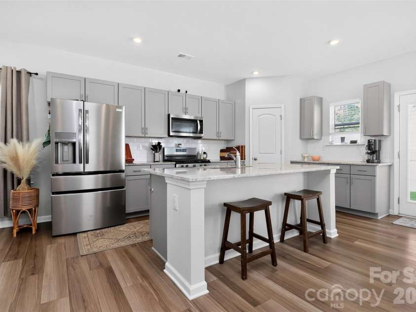 9134 Ramsford Court, Charlotte, NC 28227.  MLS# CAR4394470, YatesRealty ID 34795. 