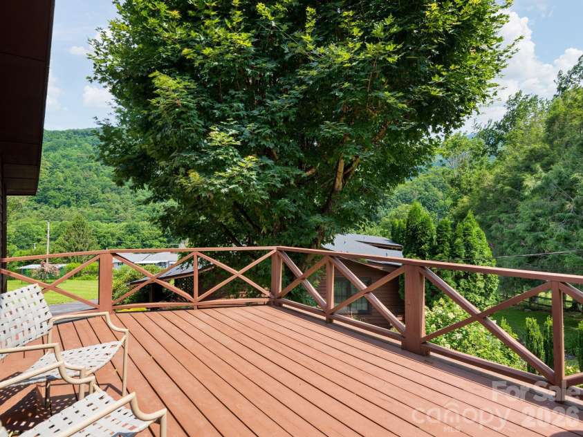 85 Hillcrest Road, Maggie Valley, NC 28751.  MLS# CAR4398750, YatesRealty ID 34797. 