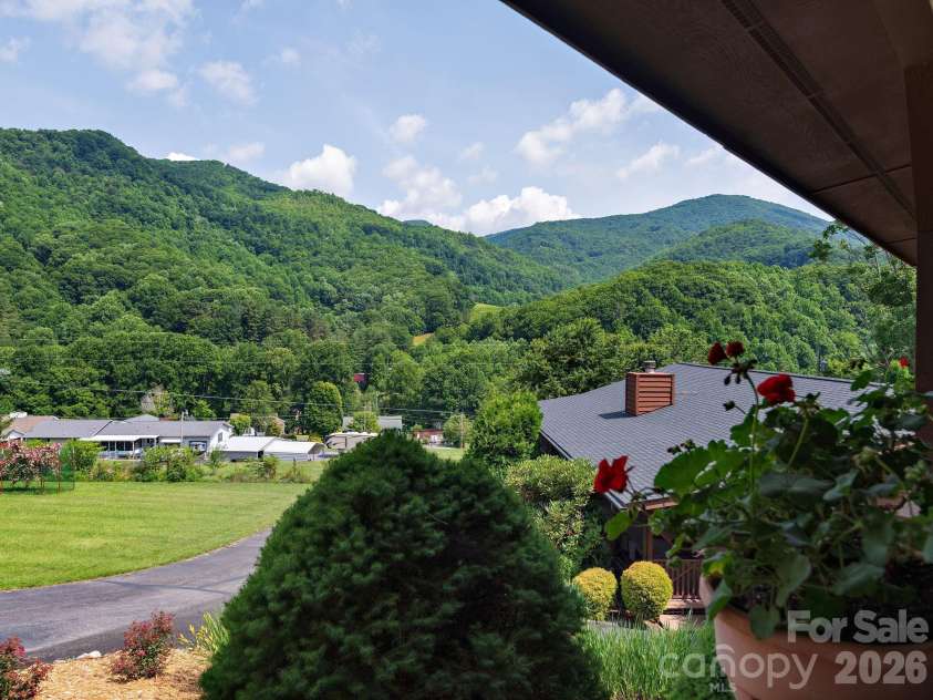 85 Hillcrest Road, Maggie Valley, NC 28751.  MLS# CAR4398750, YatesRealty ID 34797. 