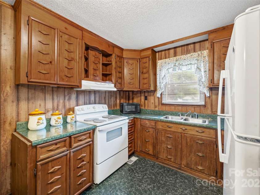 150 First Street, Fort Mill, SC 29708.  MLS# CAR4291591, YatesRealty ID 34798. 