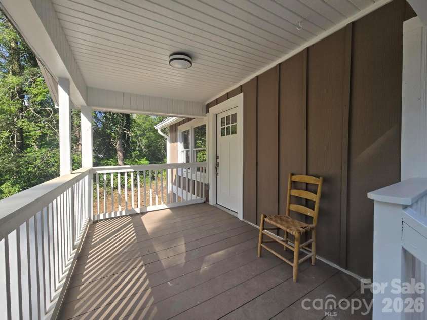 61 Wright Lane, Brevard, NC 28712.  MLS# CAR4400162, YatesRealty ID 34799. 
