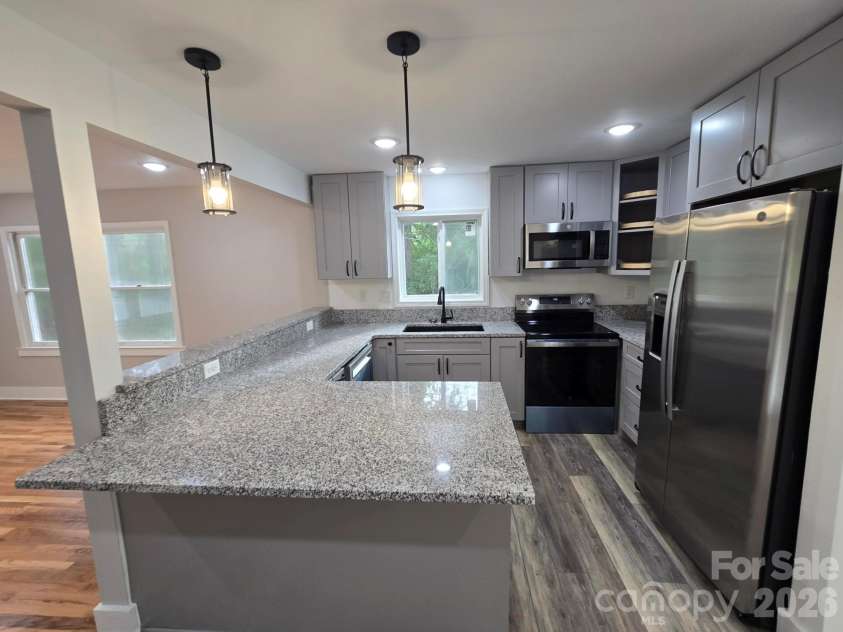 61 Wright Lane, Brevard, NC 28712.  MLS# CAR4400162, YatesRealty ID 34799. 