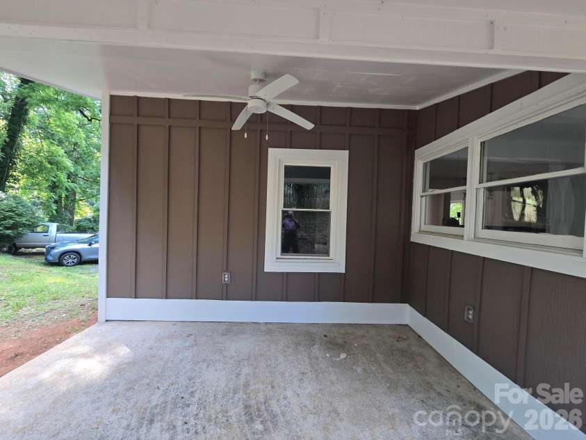 61 Wright Lane, Brevard, NC 28712.  MLS# CAR4400162, YatesRealty ID 34799. 