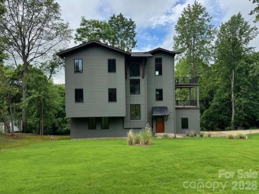 150 Driftwood Drive, Mooresville, NC 28117.  MLS# CAR4347093, YatesRealty ID 3480. 