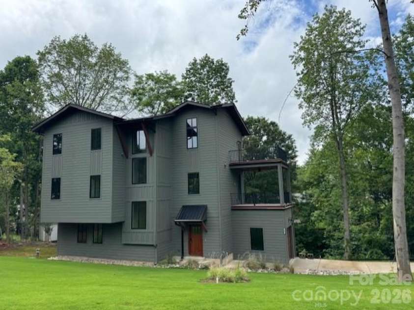 150 Driftwood Drive, Mooresville, NC 28117.  MLS# CAR4347093, YatesRealty ID 3480. 