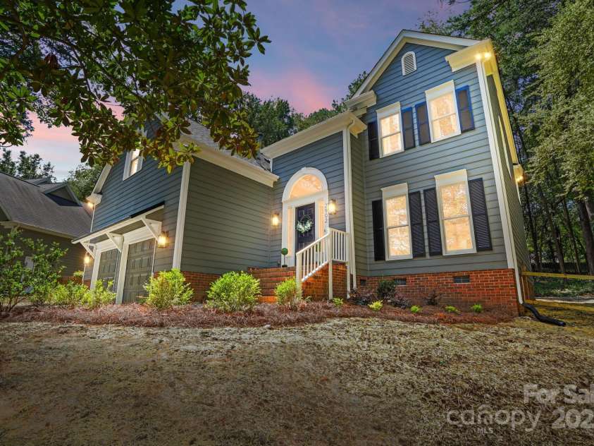 2902 Notchview Court, Charlotte, NC 28210.  MLS# CAR4296816, YatesRealty ID 34800. 